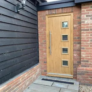 Stansted Airport Luxury Annexe With Parking. Apartment Birchanger